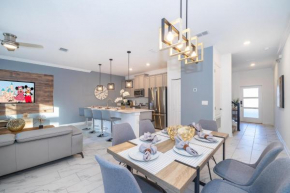 4220AA TOWNHOUSE 4 BEDROOM 3 BATHS + PRIVATE POOL